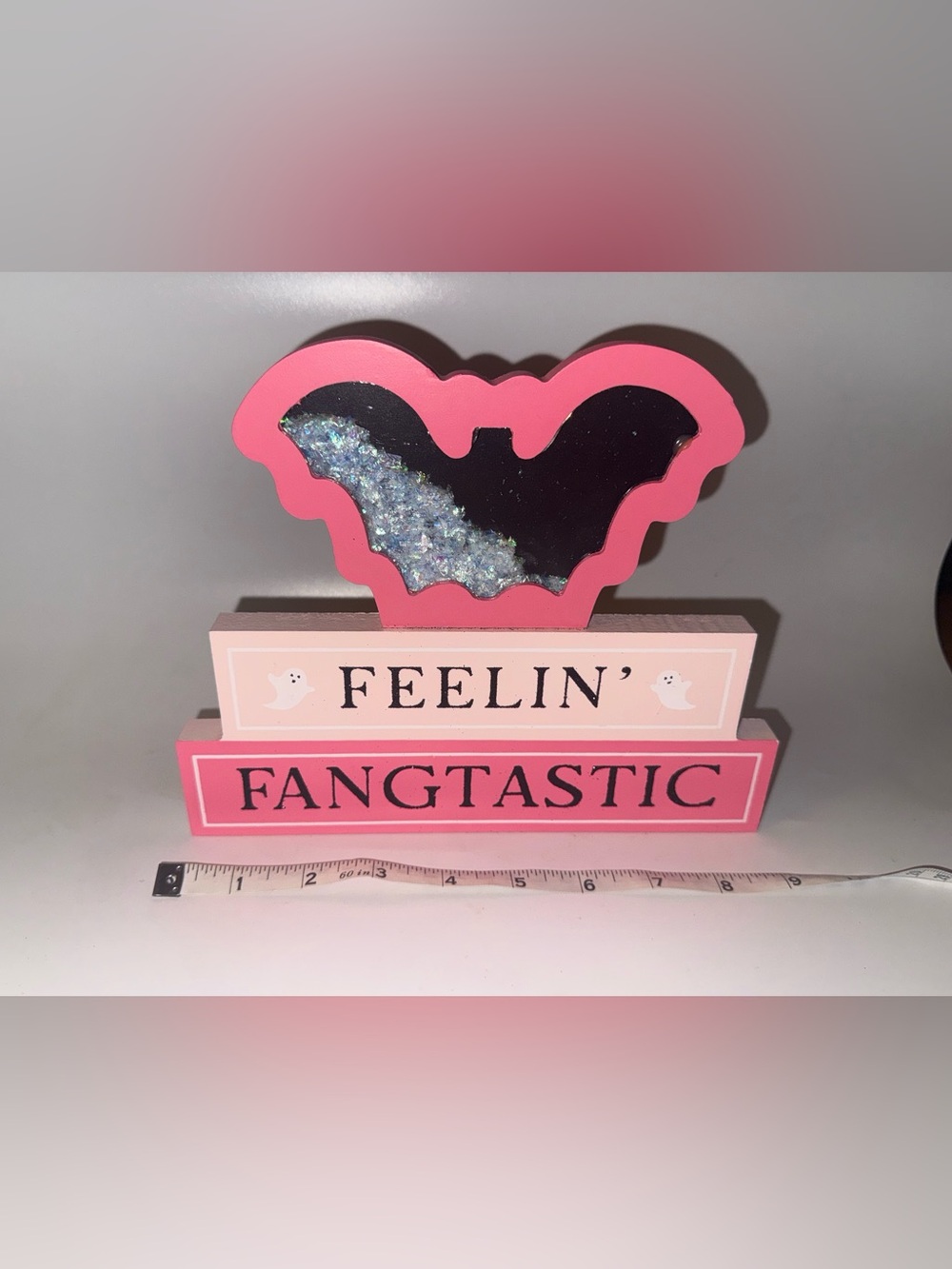 Pink "Feelin' Fangtastic" Decorative Bat Block Sign